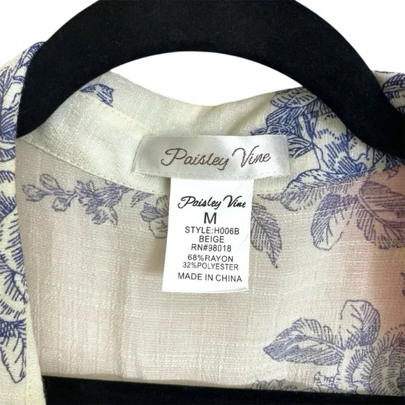 Paisley Vines Tunic Blue Floral Print Women's
Top- Size Medium - Picture 5 of 6